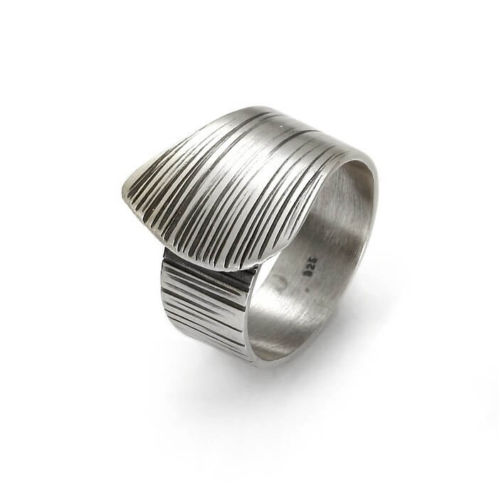 EvaStone Silver Ring